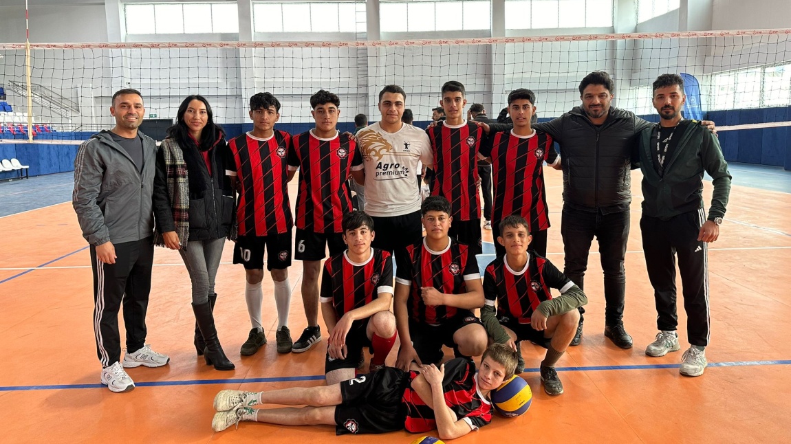 Okulumuz Erkek Voleybol Takımı İlçe 2.si